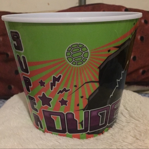 Free w/ bundle snack bucket - Picture 2 of 2